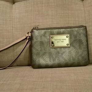 Michael Kors wristlet